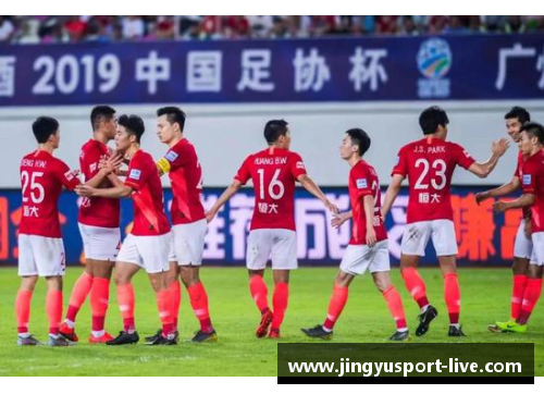 足球员碰撞激烈场面分析：身体对抗的极限挑战与防护措施